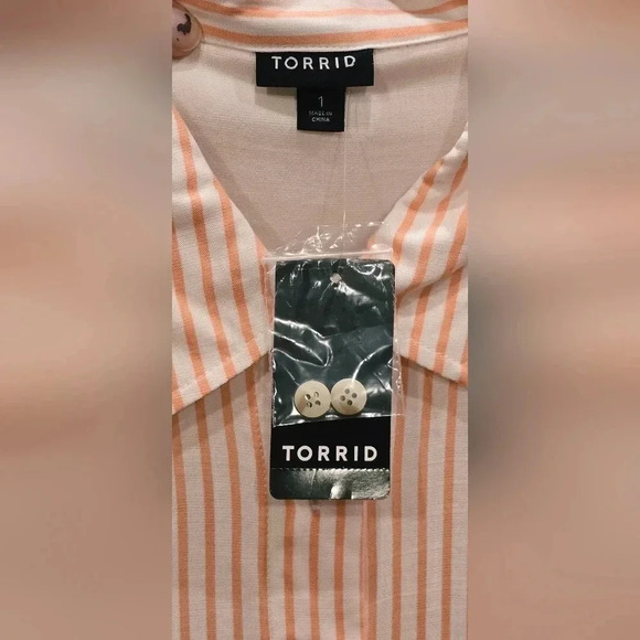 Torrid, Size 1X, Orange/White Button-Up Short-Sleeve Crop Blouse - Picture 13 of 16